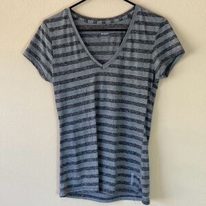 Reebok Womens V-Neck Striped Short Sleeve Athletic T-Shirt Grey Medium